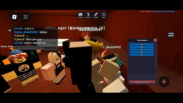 Eu entro em um jogo de porno faço sexo com uma jogadora e os caras nos viram
